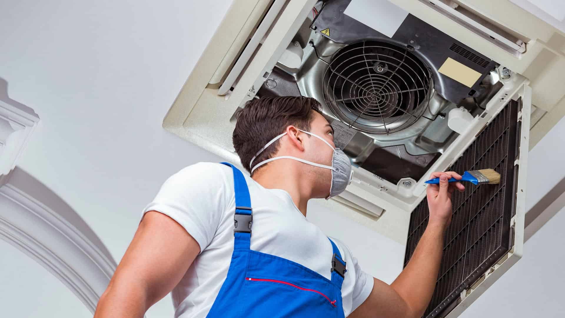 Phoenix HVAC technicians